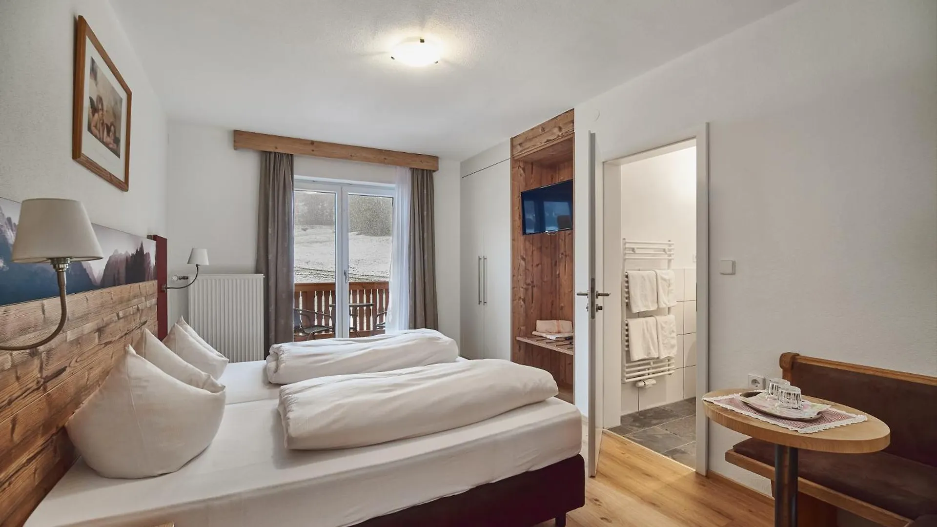 Aktivhotel & Gasthof Schmelz Ihr Urlaubs Hotel In Inzell Mit Wellness Hallenbad, Alpensauna & Dampfbad